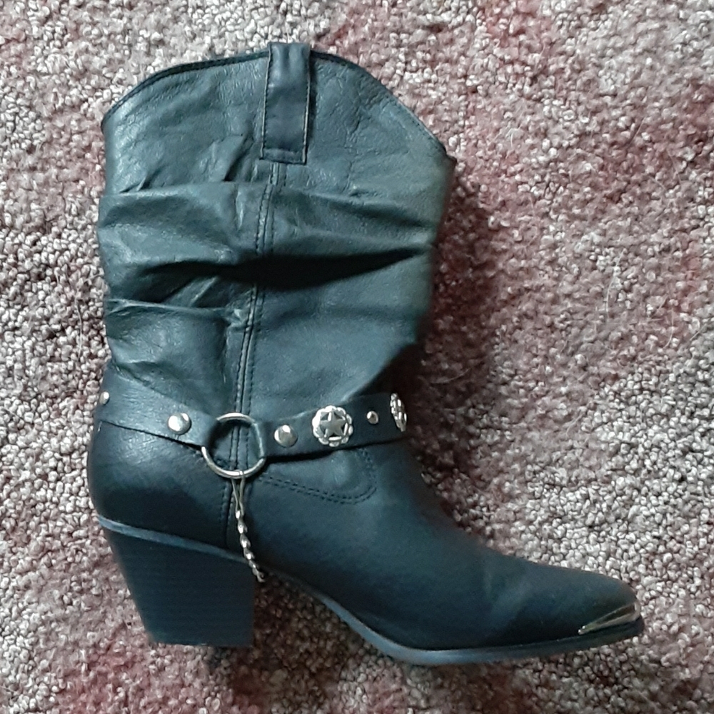 Dingo women's boots size 8